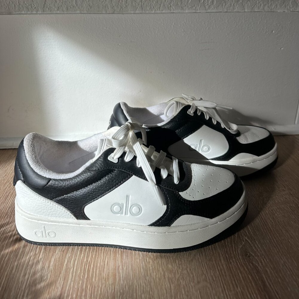 Alo Yoga Recovery Mode Sneakers